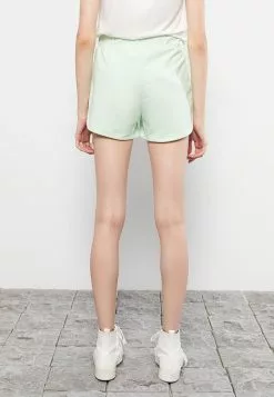 LC WAIKIKI Women's Straight Bermuda Shorts With Elastic Waist -LC WAIKIKI popular shop lc waikiki 6501 7028236 3