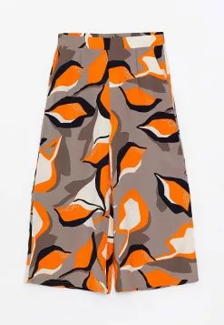 LC WAIKIKI Patterned Viscose Women Capri 13 LC WAIKIKI Patterned Viscose Women Capri -LC WAIKIKI popular shop lc waikiki 6515 8019726 6