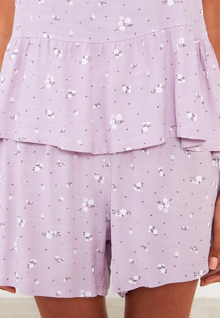 LC WAIKIKI U-Neck Patterned Strap Viscose Women's Pajamas Set 6 LC WAIKIKI U-Neck Patterned Strap Viscose Women's Pajamas Set - Image 4