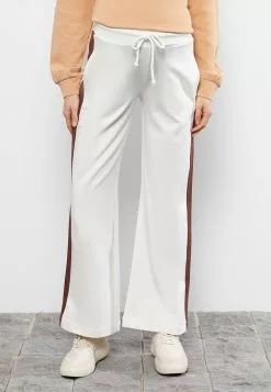 LC WAIKIKI Elastic Waist Stripe Detailed Cotton Maternity Sweatpants 9 LC WAIKIKI Elastic Waist Stripe Detailed Cotton Maternity Sweatpants -LC WAIKIKI popular shop lc waikiki 6553 1988726 3