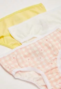 LC WAIKIKI Elastic Waist Cotton Baby Girl Panties 3 Pieces -LC WAIKIKI popular shop lc waikiki 6819 2777236 2