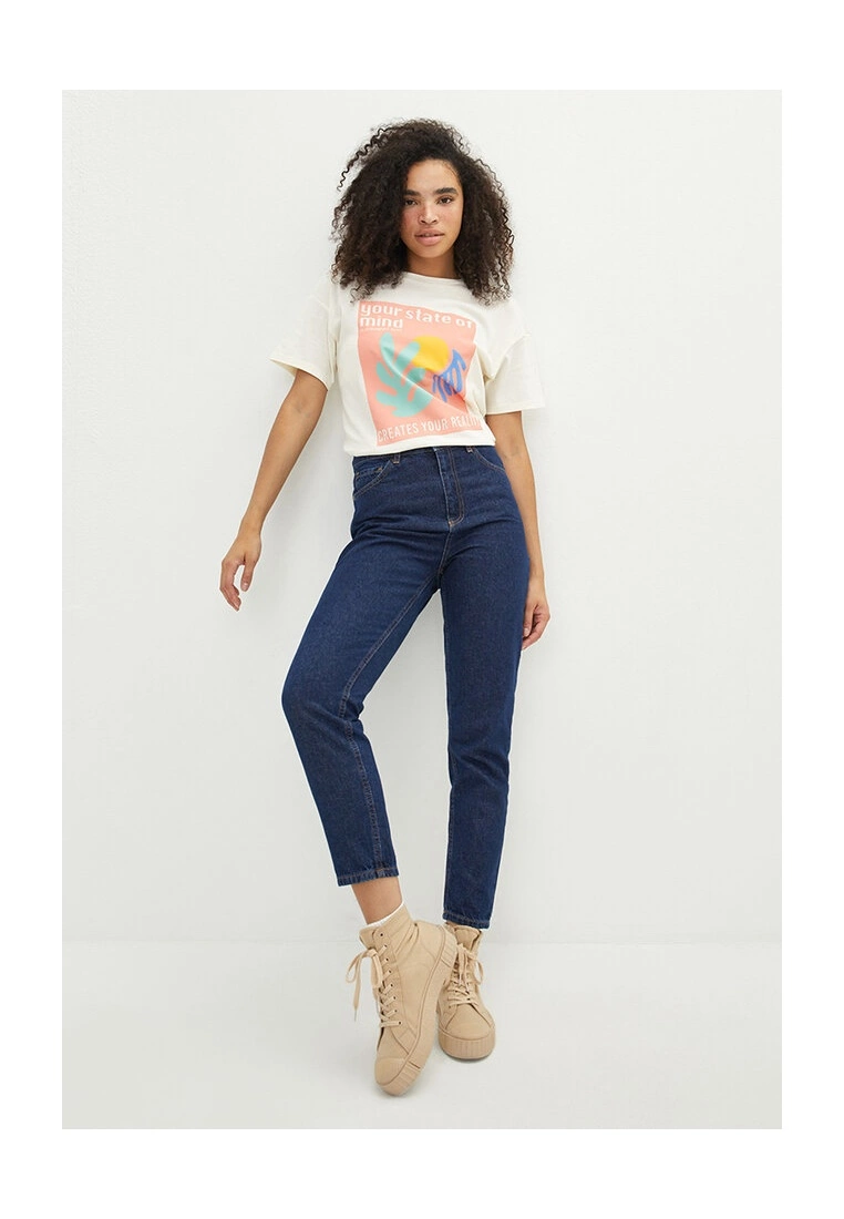 LC WAIKIKI Short Sleeves Women's T-Shirt 6 LC WAIKIKI Short Sleeves Women's T-Shirt - Image 4