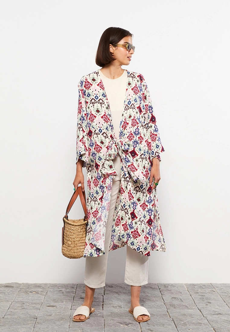 LC WAIKIKI Shawl Collar Patterned Long Sleeve Viscose Women's Kimono 4 LC WAIKIKI Shawl Collar Patterned Long Sleeve Viscose Women's Kimono - Image 2