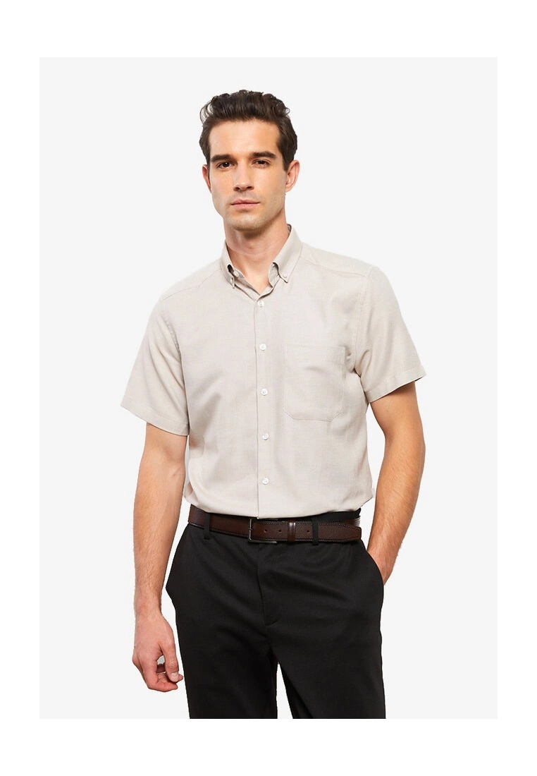 LC WAIKIKI Slim Fit Short Sleeves Oxford Men's Shirt 3 LC WAIKIKI Slim Fit Short Sleeves Oxford Men's Shirt