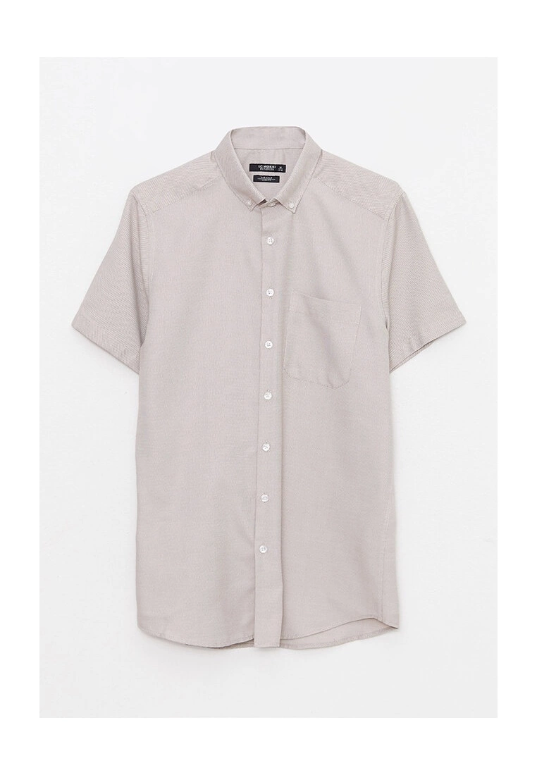 LC WAIKIKI Slim Fit Short Sleeves Oxford Men's Shirt 8 LC WAIKIKI Slim Fit Short Sleeves Oxford Men's Shirt - Image 6