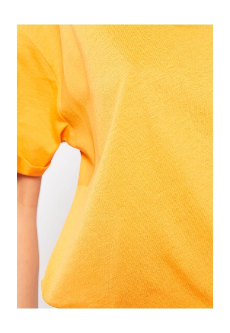 LC WAIKIKI Crew Neck Cotton T-Shirt 5 LC WAIKIKI Crew Neck Cotton T-Shirt - Image 3