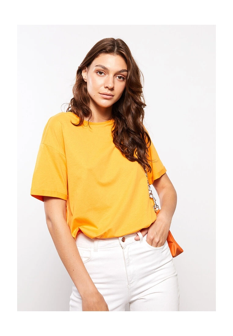 LC WAIKIKI Crew Neck Cotton T-Shirt 6 LC WAIKIKI Crew Neck Cotton T-Shirt - Image 4