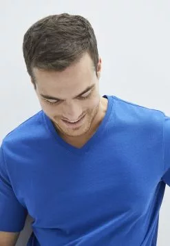 LC WAIKIKI V-Neck Short Sleeve Combed Cotton Men's T-Shirt -LC WAIKIKI popular shop lc waikiki 6974 6115036 4