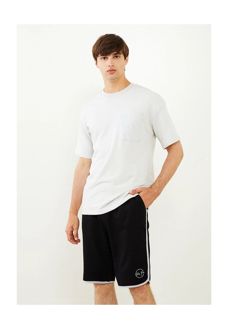 LC WAIKIKI Standard Fit Pajama Bottom Shorts 6 LC WAIKIKI Standard Fit Pajama Bottom Shorts - Image 4