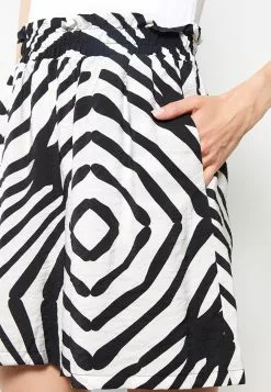 LC WAIKIKI Women's Patterned Shorts -LC WAIKIKI popular shop lc waikiki 7009 7023036 3