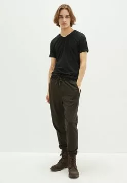 LC WAIKIKI V Neck Short Sleeve Basic Cotton Men's T-Shirt -LC WAIKIKI popular shop lc waikiki 7065 4338236 3