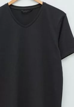 LC WAIKIKI V Neck Short Sleeve Basic Cotton Men's T-Shirt -LC WAIKIKI popular shop lc waikiki 7066 4338236 8