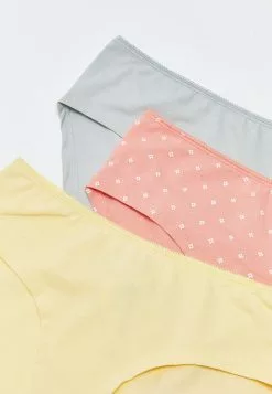 LC WAIKIKI Patterned Hipster Panties 3-Pack -LC WAIKIKI popular shop lc waikiki 7304 4597736 3