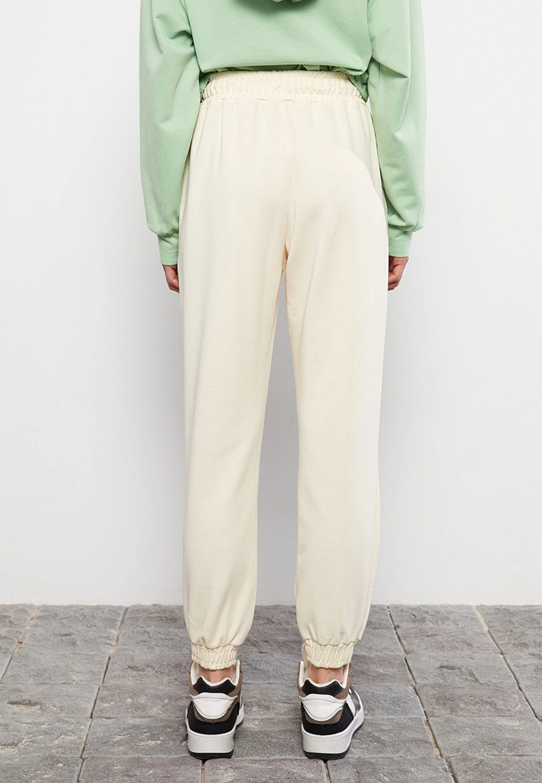 LC WAIKIKI Women's Printed Jogger Sweatpants 6 LC WAIKIKI Women's Printed Jogger Sweatpants - Image 4