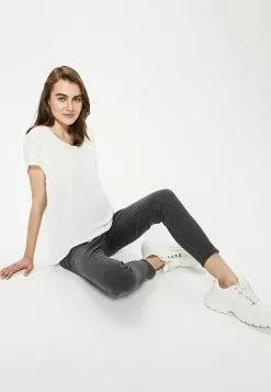 LC WAIKIKI Super Skinny Fit Maternity Jeans With Tummy Panel 10 LC WAIKIKI Super Skinny Fit Maternity Jeans With Tummy Panel -LC WAIKIKI popular shop lc waikiki 7583 1133036 3