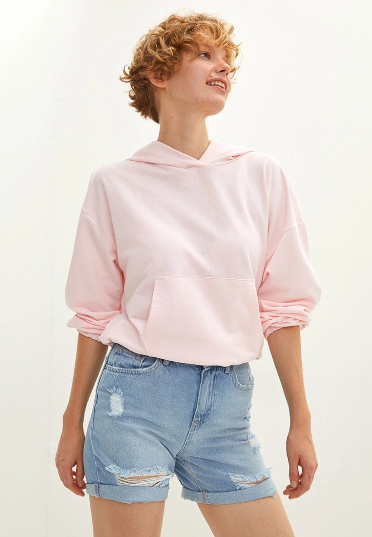 LC WAIKIKI Boyfriend Fit Ripped Detailed Women's Rodeo Jean Shorts With Pockets 5 LC WAIKIKI Boyfriend Fit Ripped Detailed Women's Rodeo Jean Shorts With Pockets - Image 3