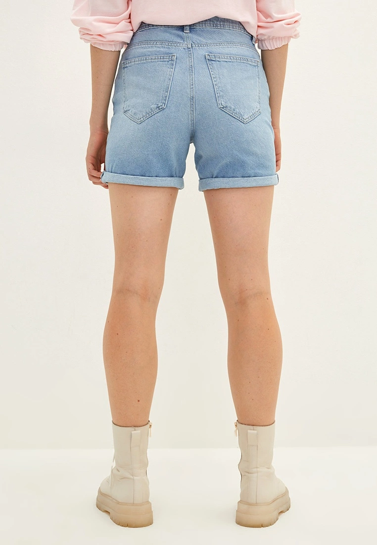 LC WAIKIKI Boyfriend Fit Ripped Detailed Women's Rodeo Jean Shorts With Pockets 6 LC WAIKIKI Boyfriend Fit Ripped Detailed Women's Rodeo Jean Shorts With Pockets - Image 4