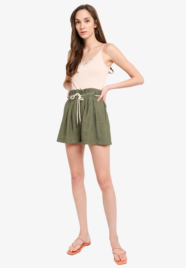 LC WAIKIKI Belted Poplin Shorts 6 LC WAIKIKI Belted Poplin Shorts - Image 4