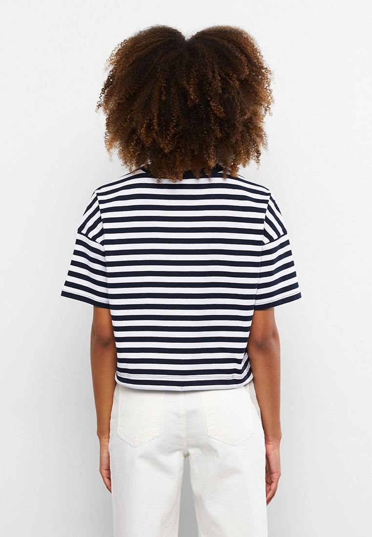 LC WAIKIKI Crew Neck Striped Short Sleeve Cotton Women's T-Shirt 7 LC WAIKIKI Crew Neck Striped Short Sleeve Cotton Women's T-Shirt - Image 5