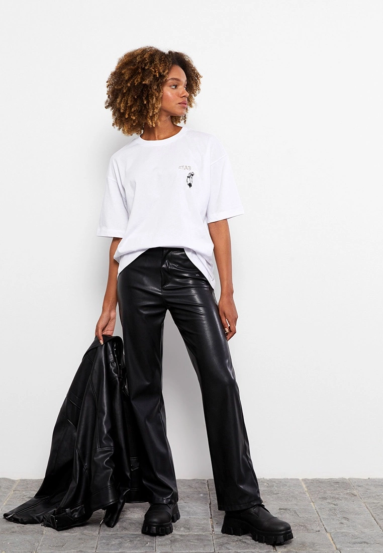 LC WAIKIKI Crew Neck Nostalgic Monkey Printed Short Sleeve Cotton Oversize Women's T-Shirt 6 LC WAIKIKI Crew Neck Nostalgic Monkey Printed Short Sleeve Cotton Oversize Women's T-Shirt - Image 4