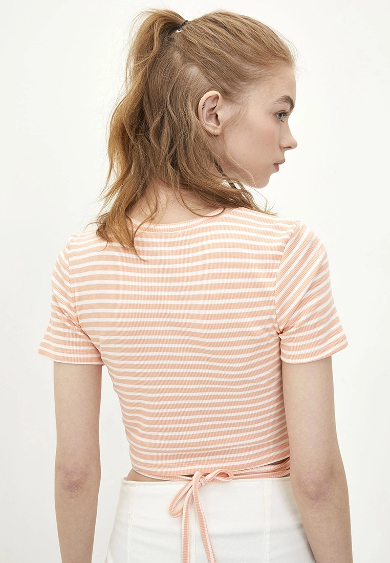 LC WAIKIKI Crew Neck Striped Short Sleeve Women's T-Shirt 7 LC WAIKIKI Crew Neck Striped Short Sleeve Women's T-Shirt - Image 5