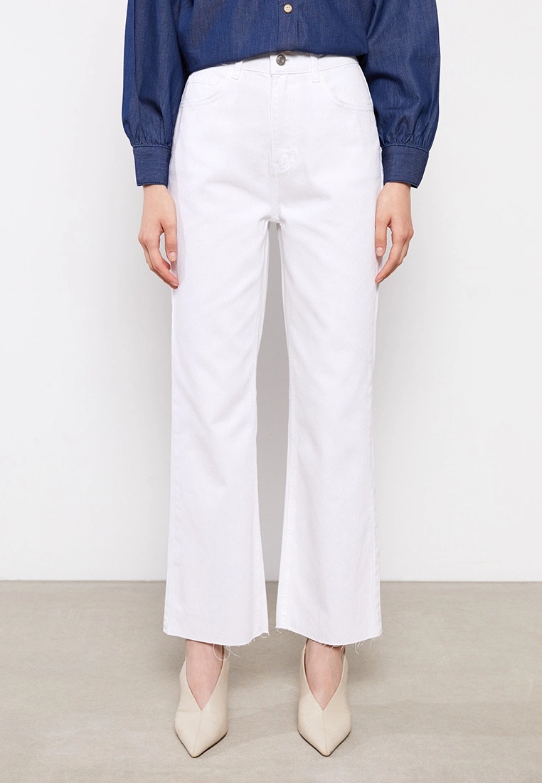 LC WAIKIKI Standard Fit Straight Women's Jean Trousers 6 LC WAIKIKI Standard Fit Straight Women's Jean Trousers - Image 4