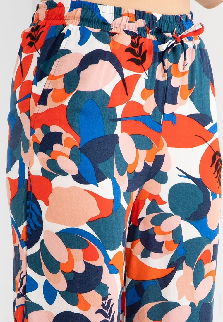 LC WAIKIKI Patterned Viscose Women Trousers 5 LC WAIKIKI Patterned Viscose Women Trousers - Image 3