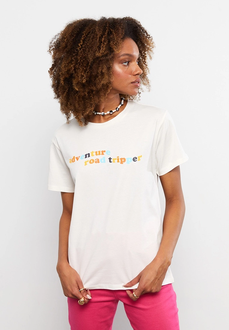 LC WAIKIKI Crew Neck Letter Printed Short Sleeve Cotton Women's T-Shirt 4 LC WAIKIKI Crew Neck Letter Printed Short Sleeve Cotton Women's T-Shirt - Image 2