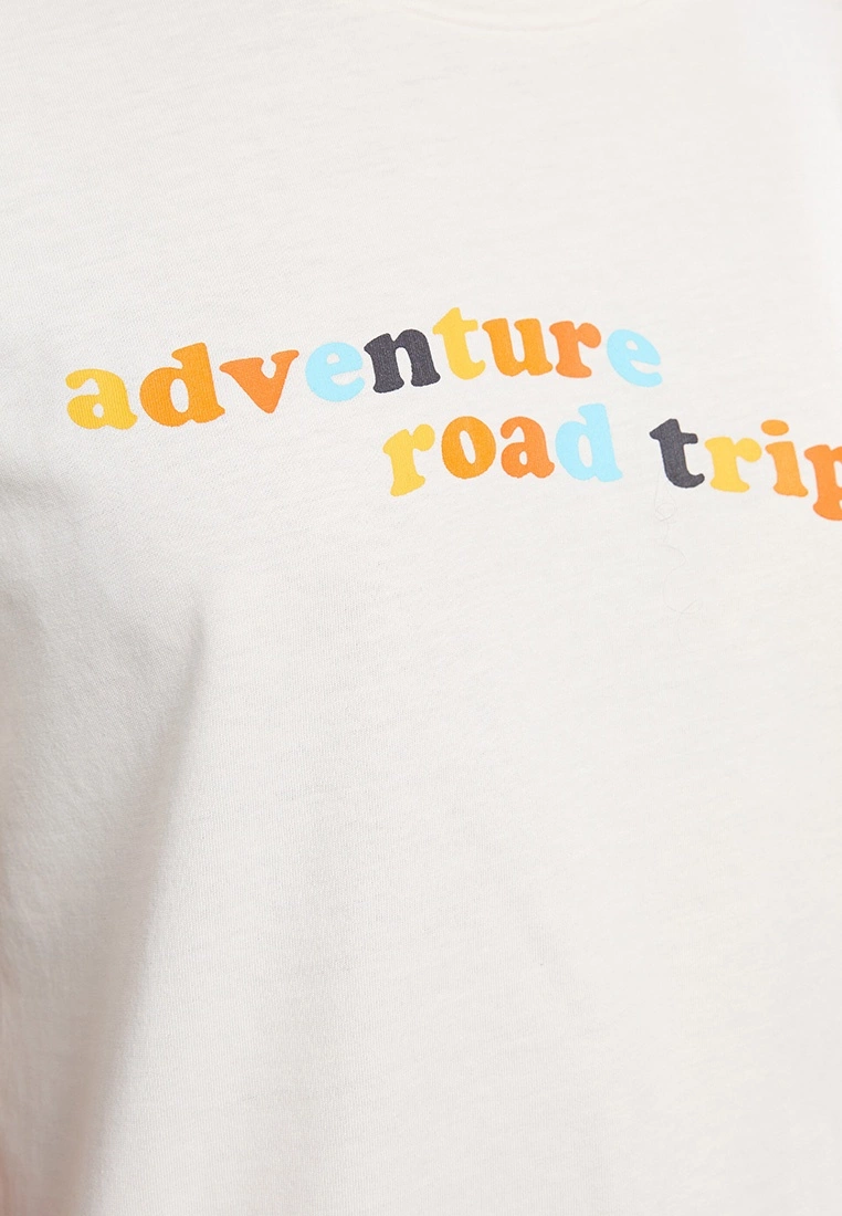 LC WAIKIKI Crew Neck Letter Printed Short Sleeve Cotton Women's T-Shirt 6 LC WAIKIKI Crew Neck Letter Printed Short Sleeve Cotton Women's T-Shirt - Image 4