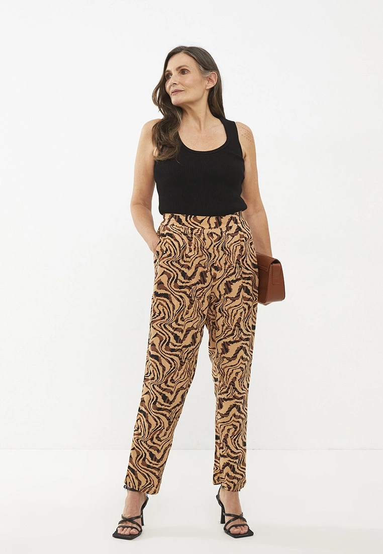 LC WAIKIKI Elastic Waist Comfortable Pattern Patterned Viscose Women's Trousers 4 LC WAIKIKI Elastic Waist Comfortable Pattern Patterned Viscose Women's Trousers - Image 2