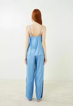 LC WAIKIKI V-Neck Patterned Strap Satin Women's Pajamas Set 12 LC WAIKIKI V-Neck Patterned Strap Satin Women's Pajamas Set -LC WAIKIKI popular shop lc waikiki 8116 2277626 5