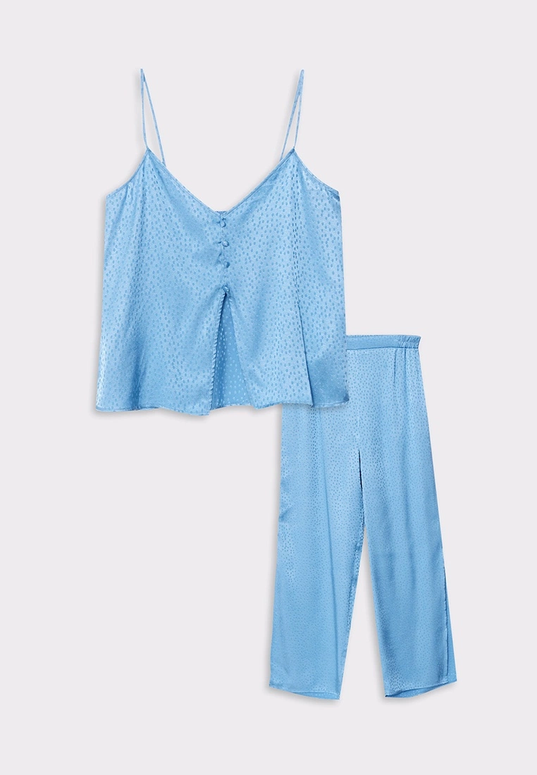 LC WAIKIKI V-Neck Patterned Strap Satin Women's Pajamas Set 8 LC WAIKIKI V-Neck Patterned Strap Satin Women's Pajamas Set - Image 6