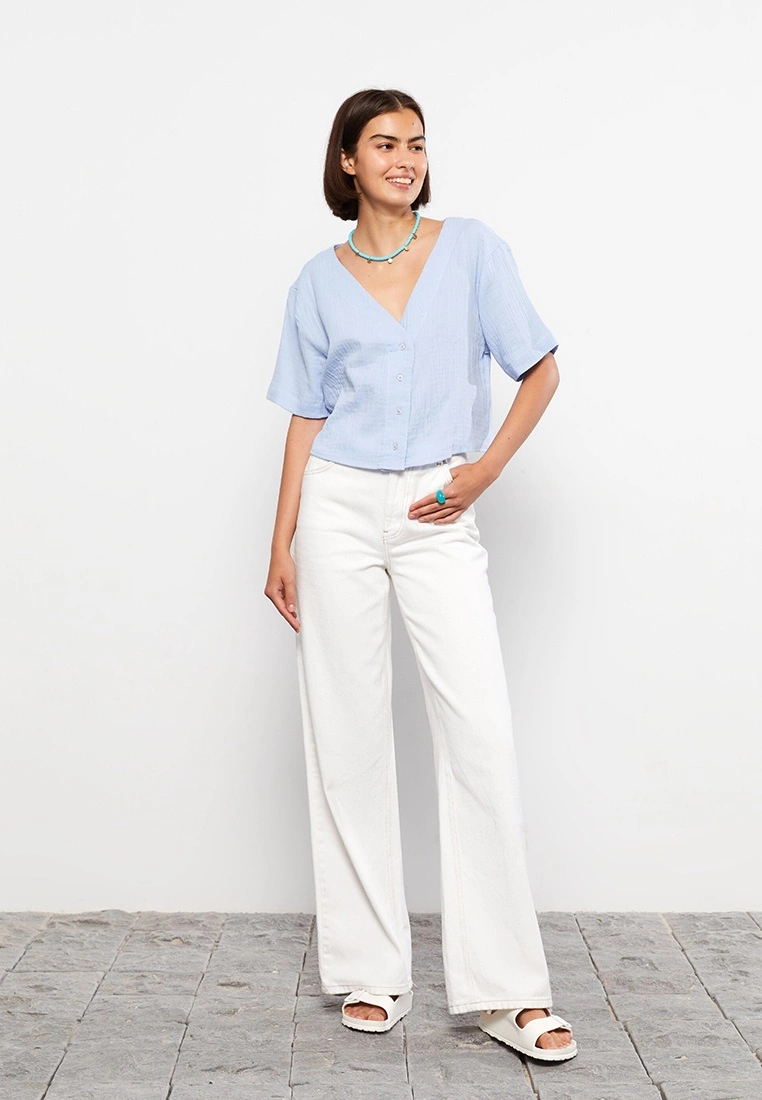 LC WAIKIKI V Neck Straight Short Sleeve Women Blouse 5 LC WAIKIKI V Neck Straight Short Sleeve Women Blouse - Image 3