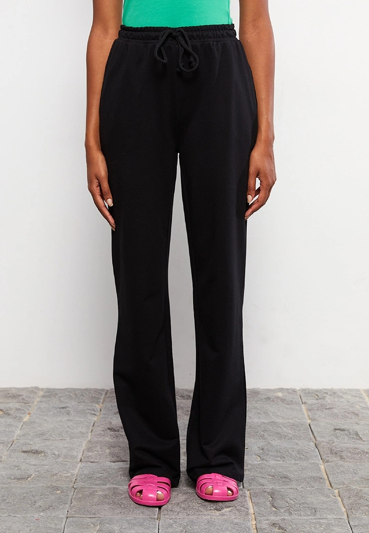 LC WAIKIKI Women's Flat Trousers 6 LC WAIKIKI Women's Flat Trousers - Image 4