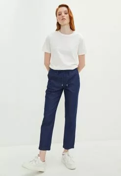 LC WAIKIKI Elastic Waist Comfortable Fit Straight Pocket Detailed Women's Jean Trousers -LC WAIKIKI popular shop lc waikiki 8276 8146216 2