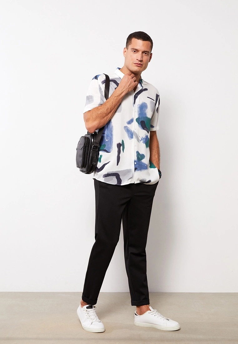 LC WAIKIKI Regular Fit Short Sleeve Patterned Viscose Men's Shirt 5 LC WAIKIKI Regular Fit Short Sleeve Patterned Viscose Men's Shirt - Image 3