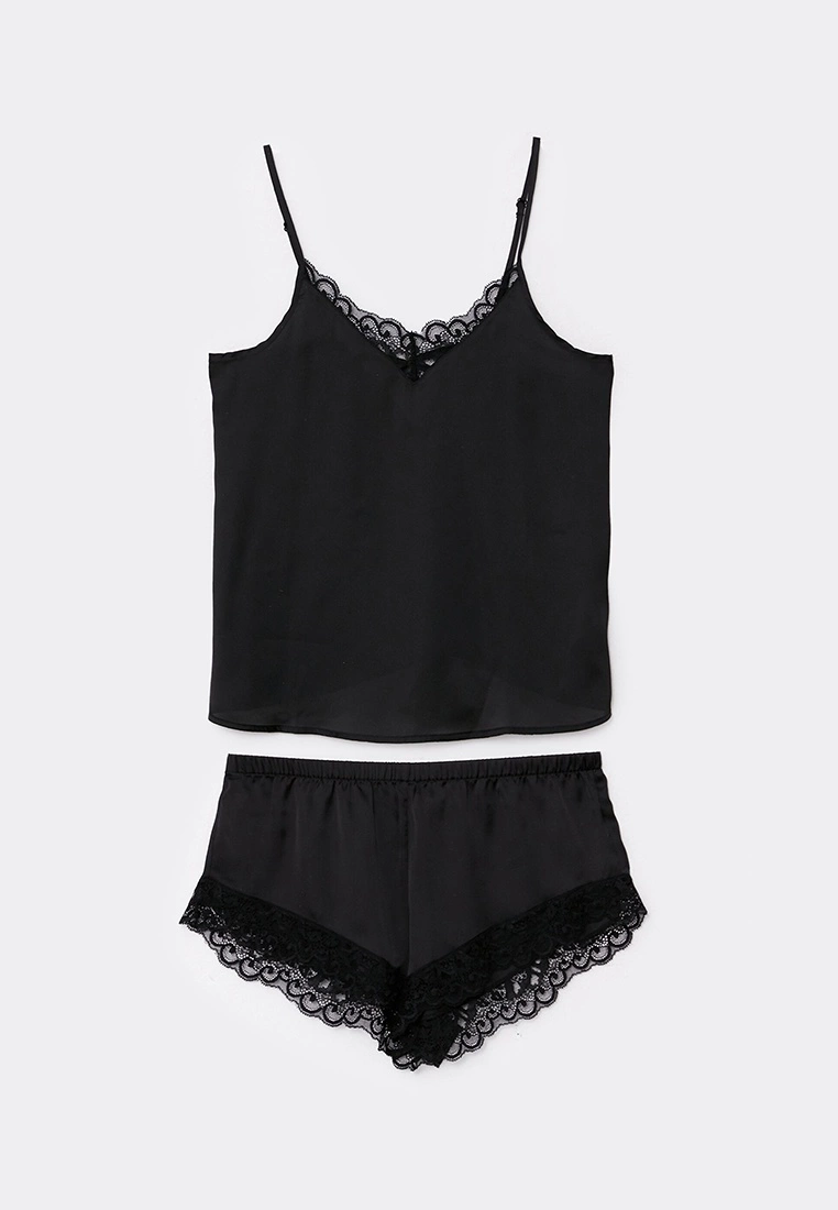 LC WAIKIKI V-Neck Straight Strap Satin Women's Pajamas Set 3 LC WAIKIKI V-Neck Straight Strap Satin Women's Pajamas Set