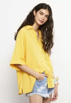 LC WAIKIKI Front Button Closure Straight Short Sleeve Women's Shirt