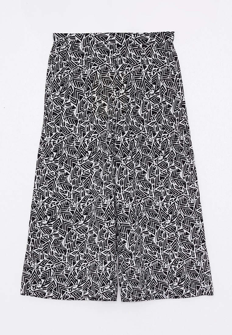 LC WAIKIKI Elastic Waist Viscose Capri Pants 9 LC WAIKIKI Elastic Waist Viscose Capri Pants - Image 7