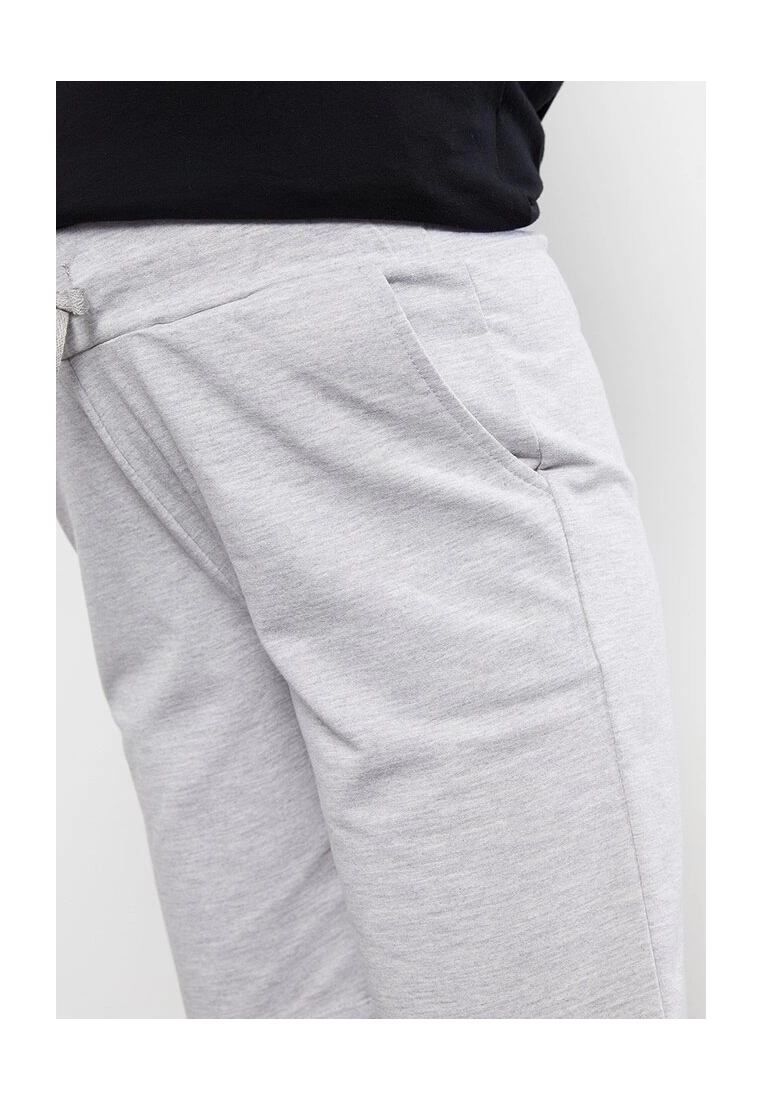 LC WAIKIKI Maternity Elastic Waist Straight Shorts 5 LC WAIKIKI Maternity Elastic Waist Straight Shorts - Image 3