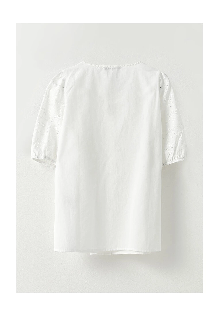 LC WAIKIKI Babydoll Collar Embroidered Blouse 8 LC WAIKIKI Babydoll Collar Embroidered Blouse - Image 6