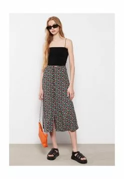 LC WAIKIKI Square Neck Crop Top -LC WAIKIKI popular shop lc waikiki 8583 1819726 4