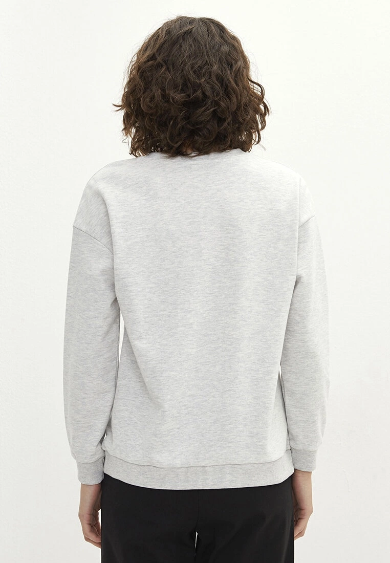 LC WAIKIKI Crew Neck Printed Long Sleeve Women's Sweatshirt 7 LC WAIKIKI Crew Neck Printed Long Sleeve Women's Sweatshirt - Image 5