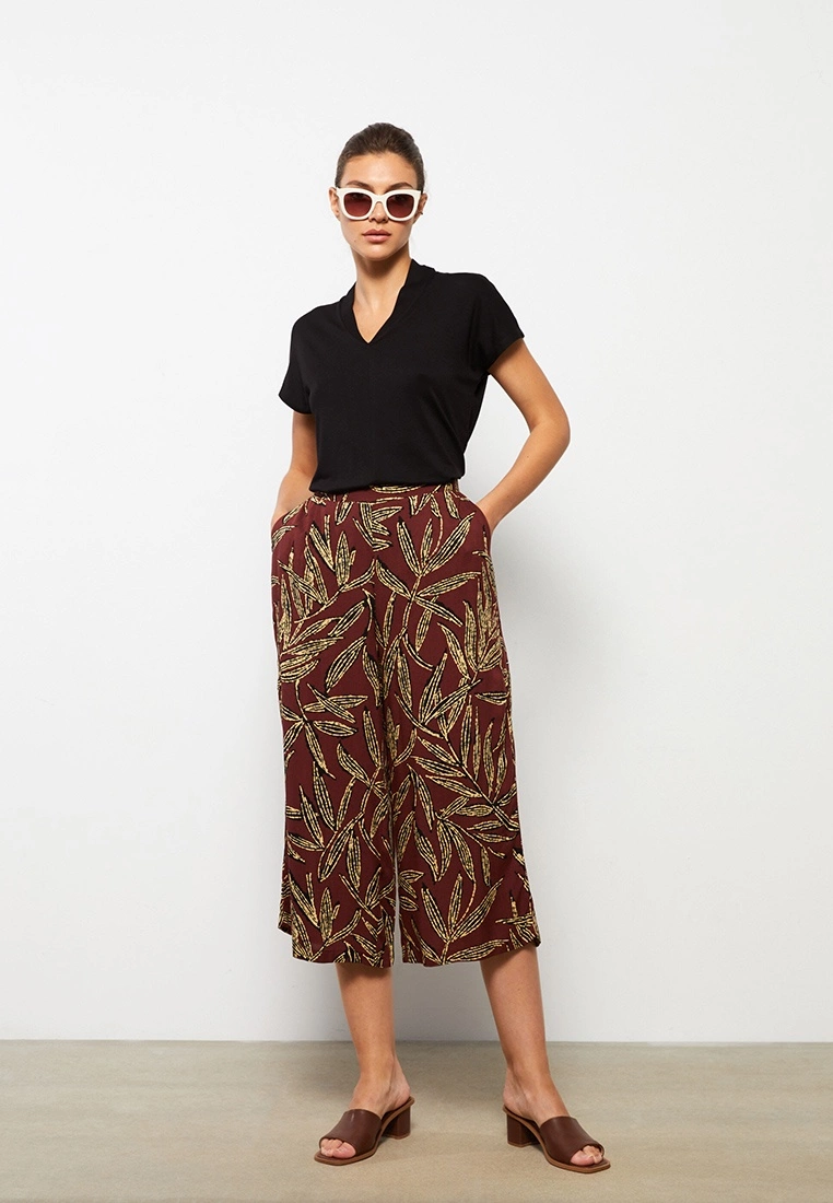 LC WAIKIKI Patterned Viscose Women Capri 5 LC WAIKIKI Patterned Viscose Women Capri - Image 3