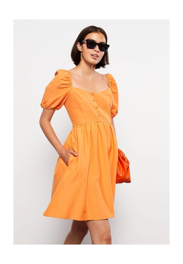 LC WAIKIKI Balloon Sleeve Poplin Mini Dress 6 LC WAIKIKI Balloon Sleeve Poplin Mini Dress - Image 4