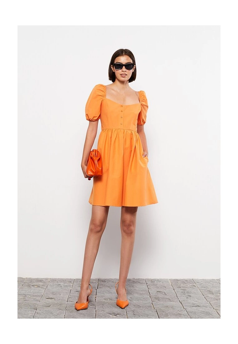 LC WAIKIKI Balloon Sleeve Poplin Mini Dress 7 LC WAIKIKI Balloon Sleeve Poplin Mini Dress - Image 5