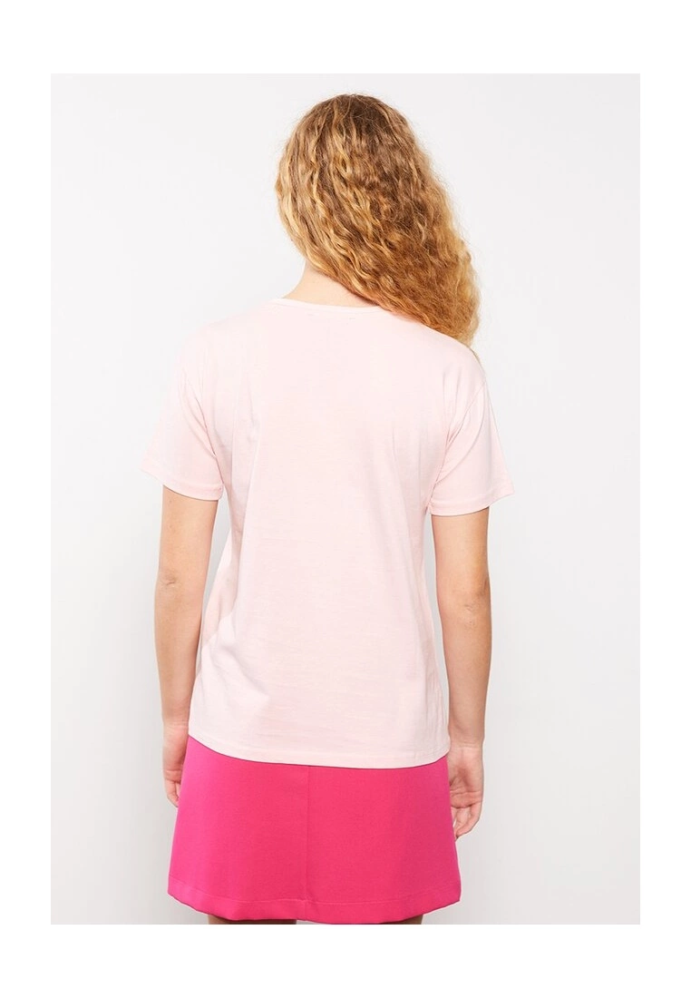 LC WAIKIKI Embroidered Cotton T-Shirt 4 LC WAIKIKI Embroidered Cotton T-Shirt - Image 2