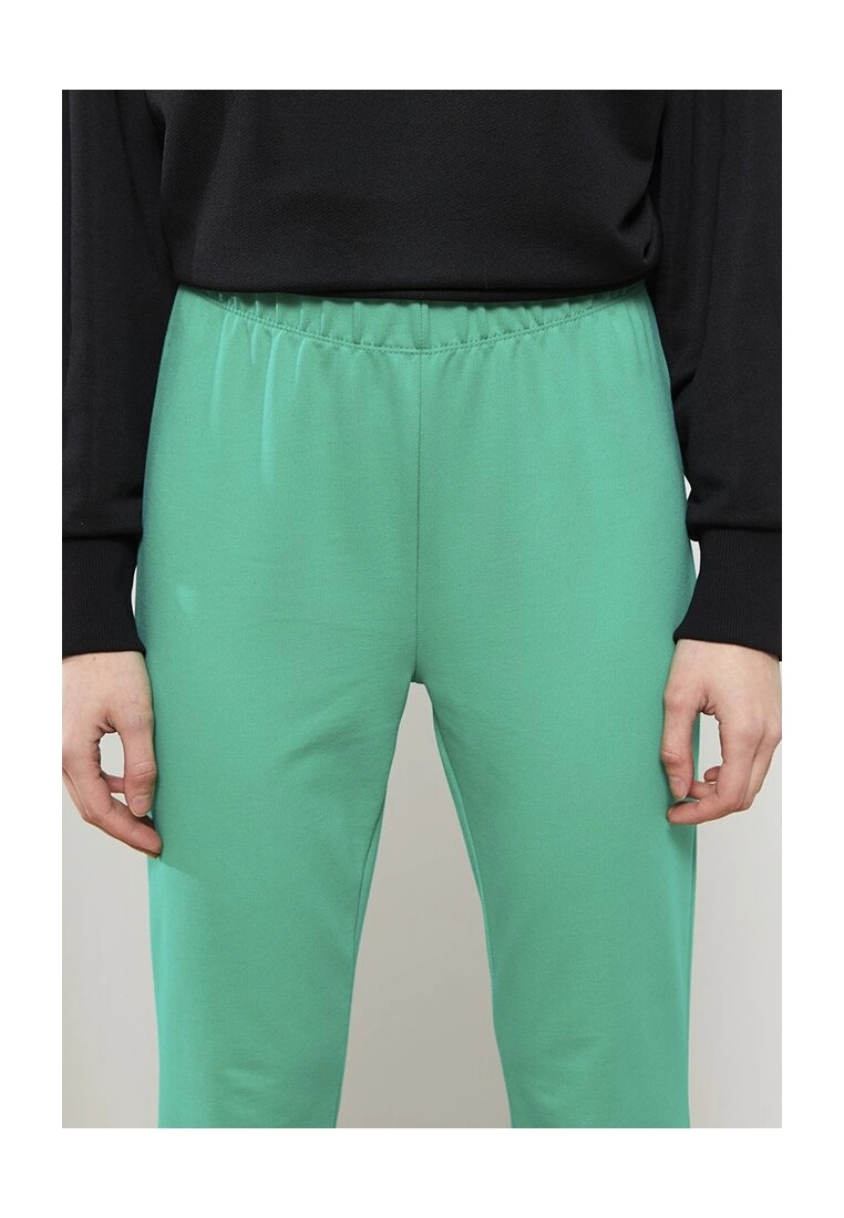 LC WAIKIKI Plain Jogger Sweatpants 5 LC WAIKIKI Plain Jogger Sweatpants - Image 3