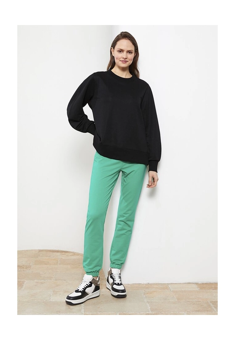 LC WAIKIKI Plain Jogger Sweatpants 6 LC WAIKIKI Plain Jogger Sweatpants - Image 4