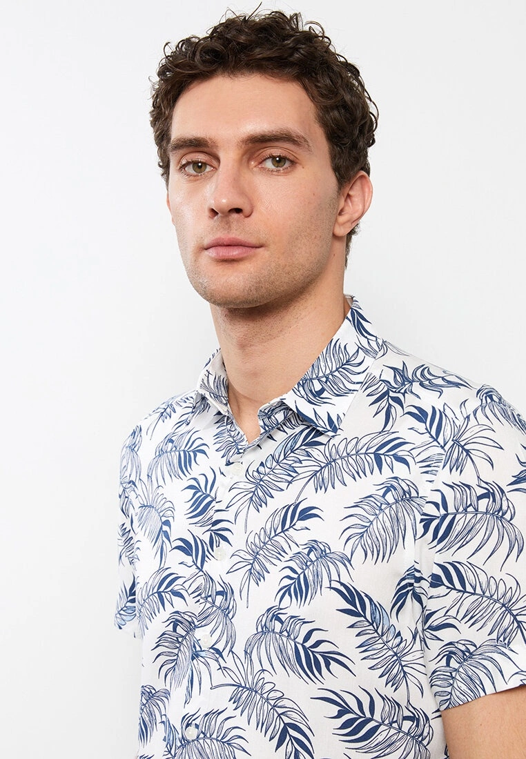 LC WAIKIKI Regular Fit Short Sleeve Patterned Men's Shirt 5 LC WAIKIKI Regular Fit Short Sleeve Patterned Men's Shirt - Image 3